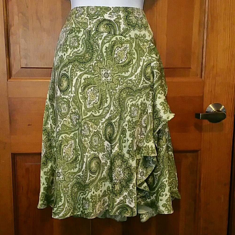 Ann Taylor green paisley silk skirt